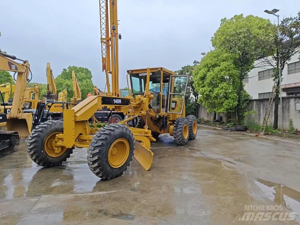 CAT 140 H Greideriai
