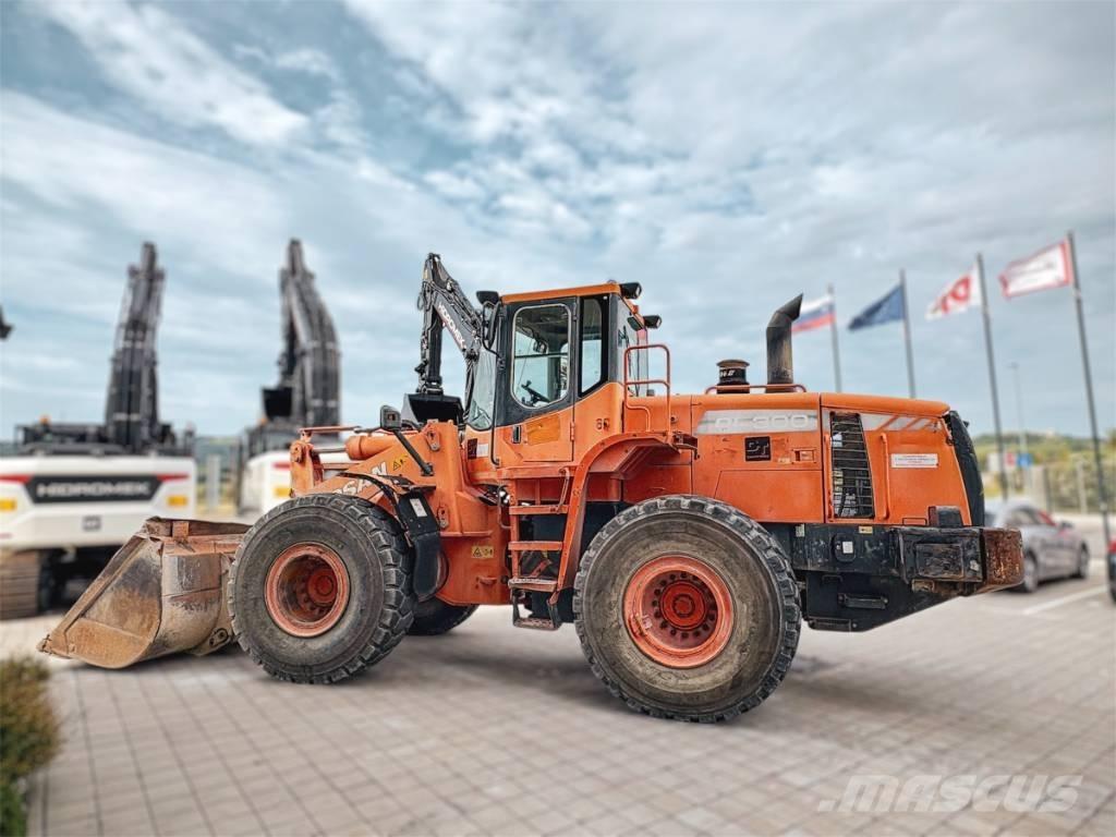 Doosan DL 300 Naudoti ratiniai krautuvai