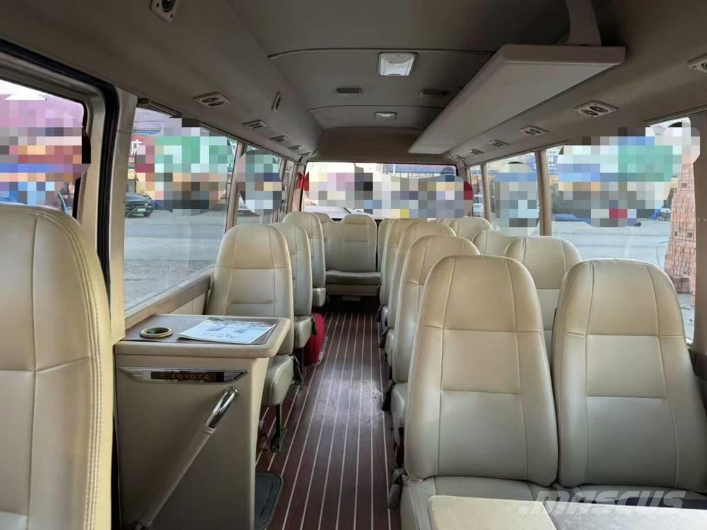 Toyota Coaster Tarpmiestiniai autobusai
