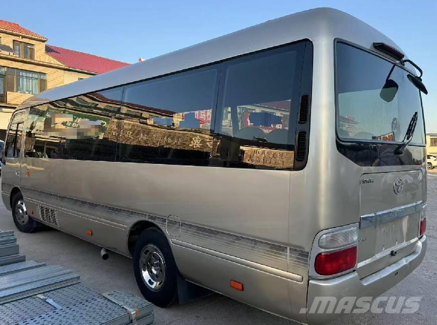 Toyota Coaster Tarpmiestiniai autobusai