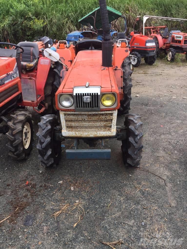 Kubota L2202DT Traktoriai