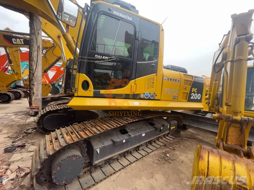 Komatsu PC 200-8 Vikšriniai ekskavatoriai