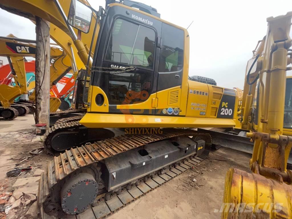 Komatsu PC 200-8 Vikšriniai ekskavatoriai