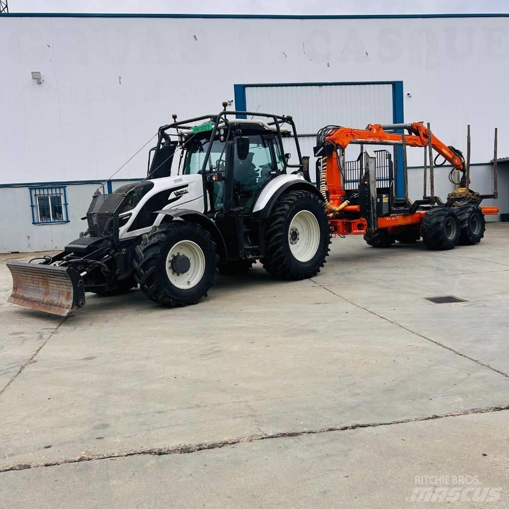 Valtra T 174 Traktoriai