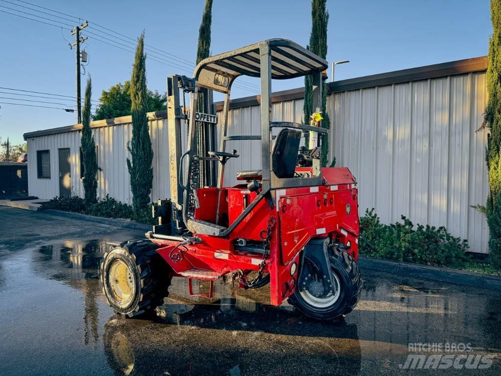 Moffett M5000 Ant sunkvežimių montuojami šakiniai krautuvai