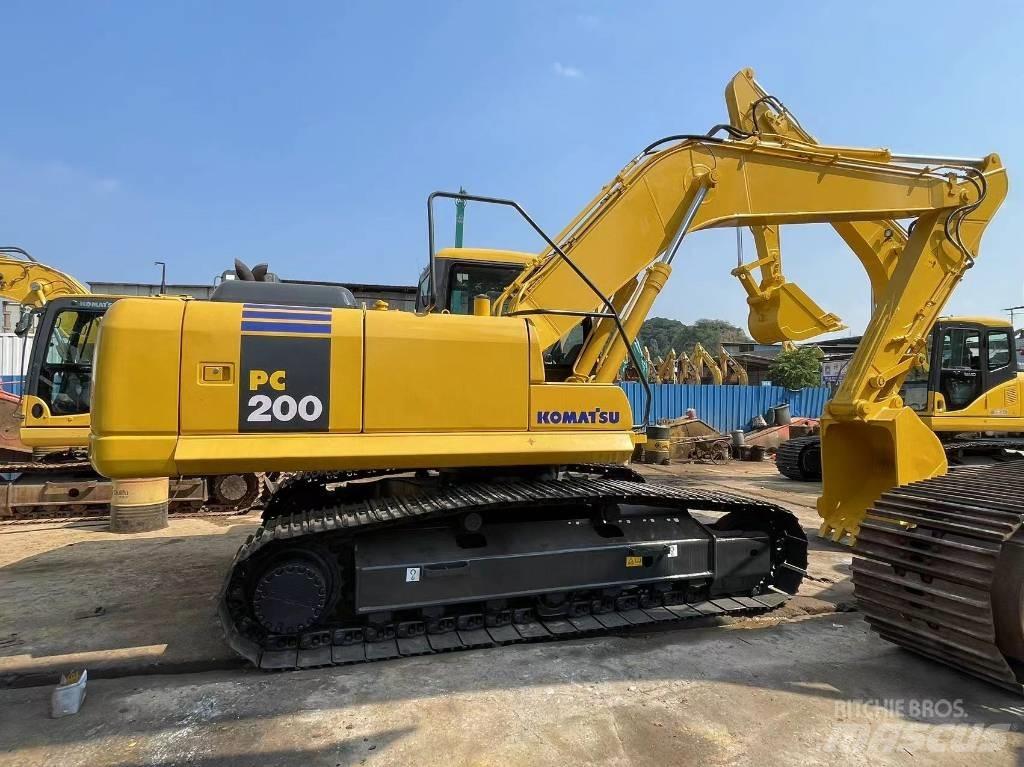 Komatsu PC 200-7 Vikšriniai ekskavatoriai