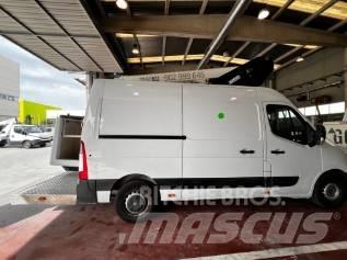 Renault MASTER 3 Ant vilkikų montuojamos kėlimo platformos