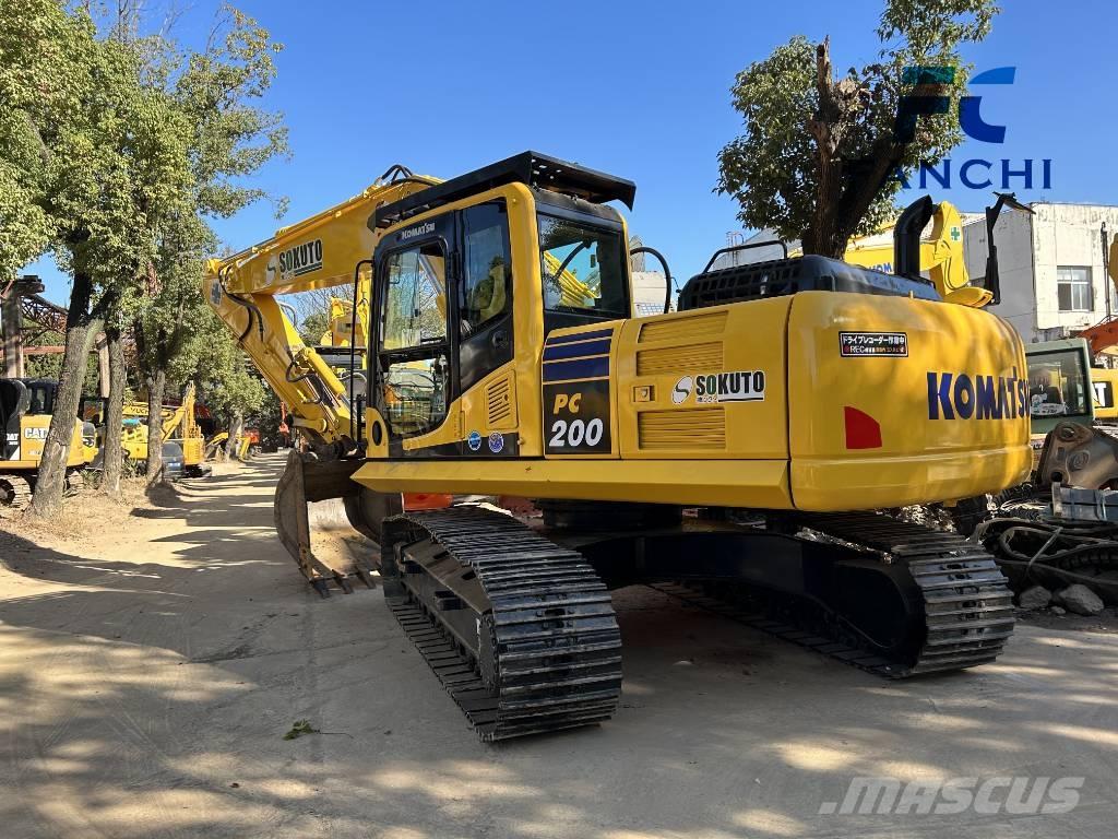 Komatsu PC 200 Vikšriniai ekskavatoriai