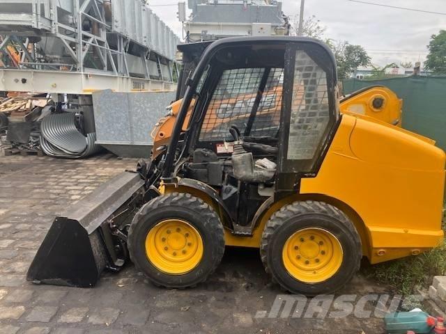JCB 170 Krautuvai su šoniniu pasukimu