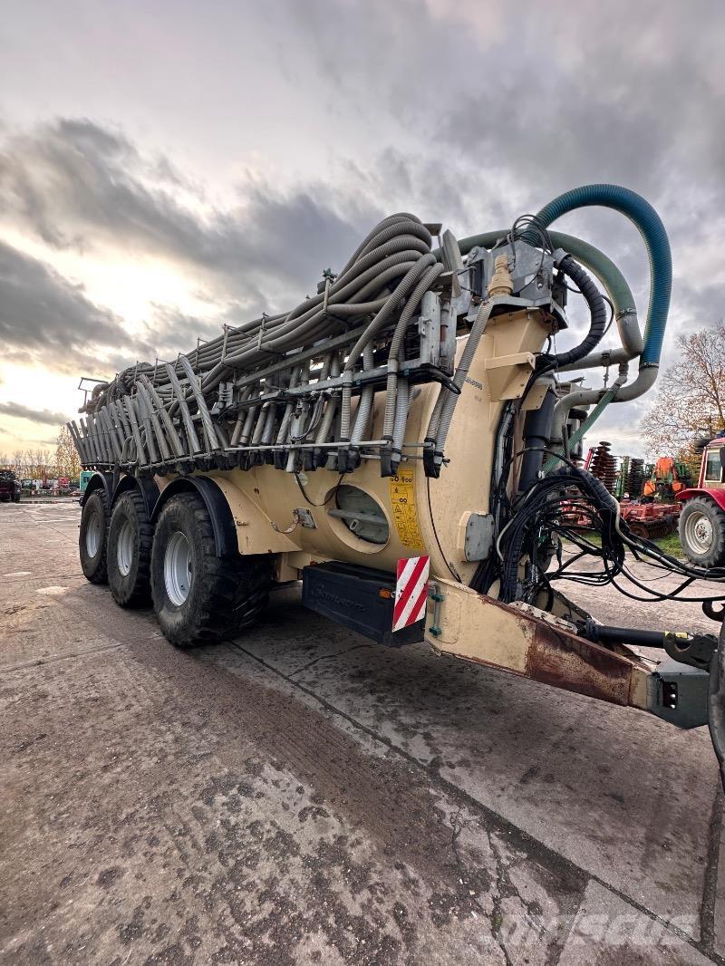 Samson PG 25 Mėšlo barstytuvai