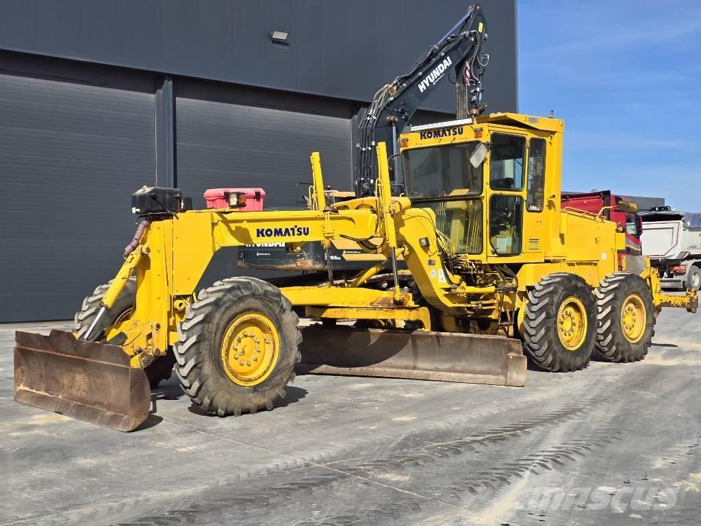Komatsu GD521A-1 Greideriai