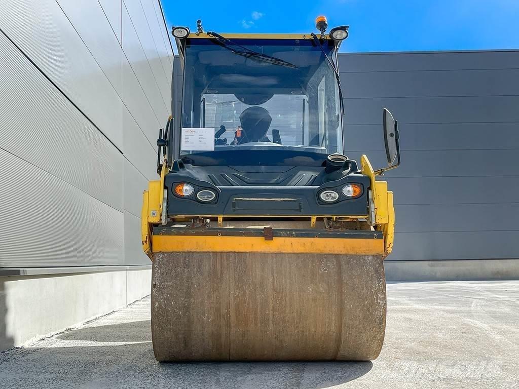 Bomag BW 154 AD-5 Porinių būgnų volai