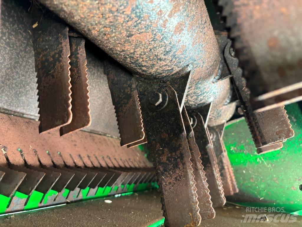 John Deere T 670 i Derliaus nuėmimo kombainai