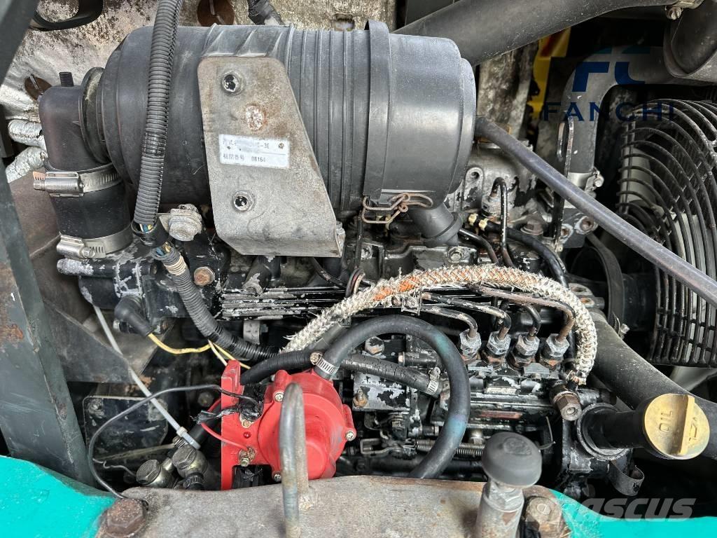 Komatsu PC 40 MR-1 Vikšriniai ekskavatoriai