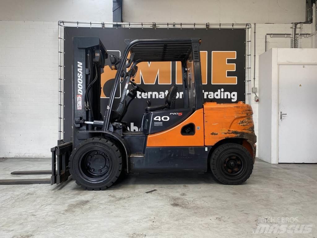 Doosan D40SC-5 Dyzeliniai krautuvai