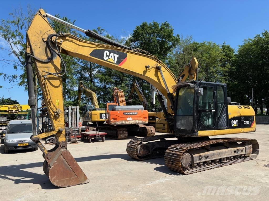 CAT 320 D L Vikšriniai ekskavatoriai