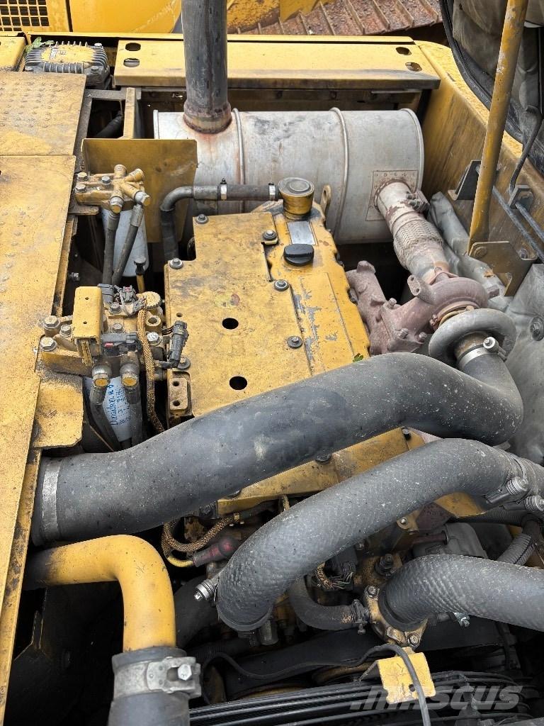 CAT 320 D L Vikšriniai ekskavatoriai