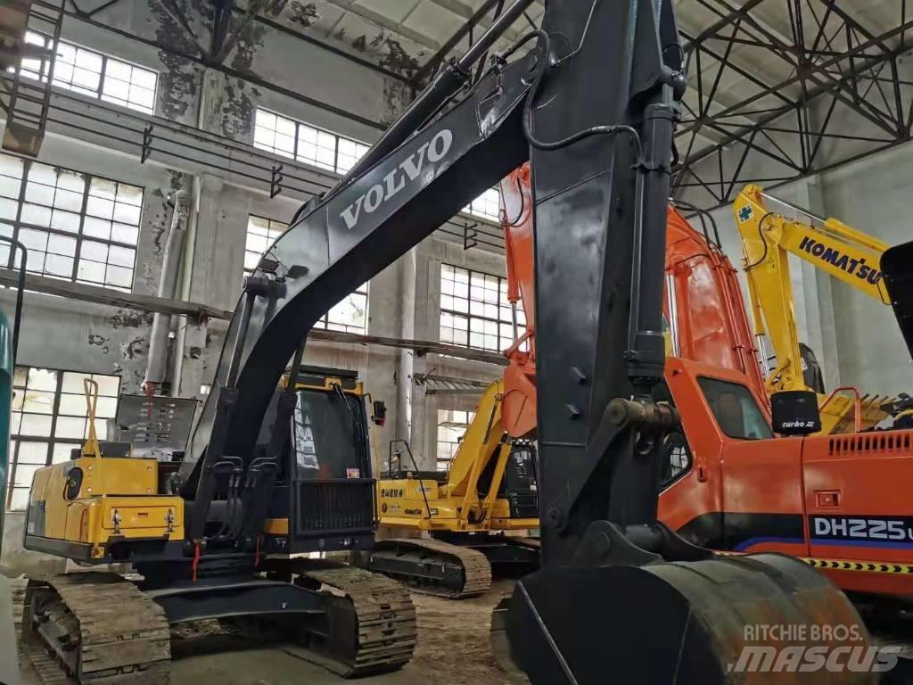 Volvo EC200D Vikšriniai ekskavatoriai