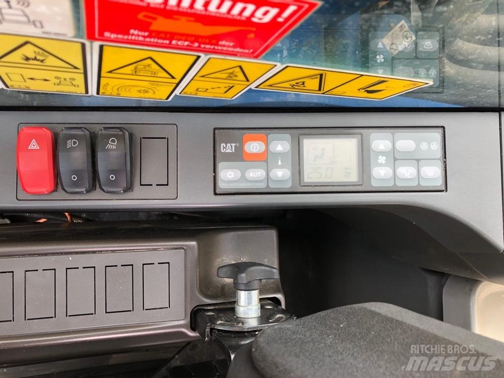 CAT M 318 F Ratiniai ekskavatoriai