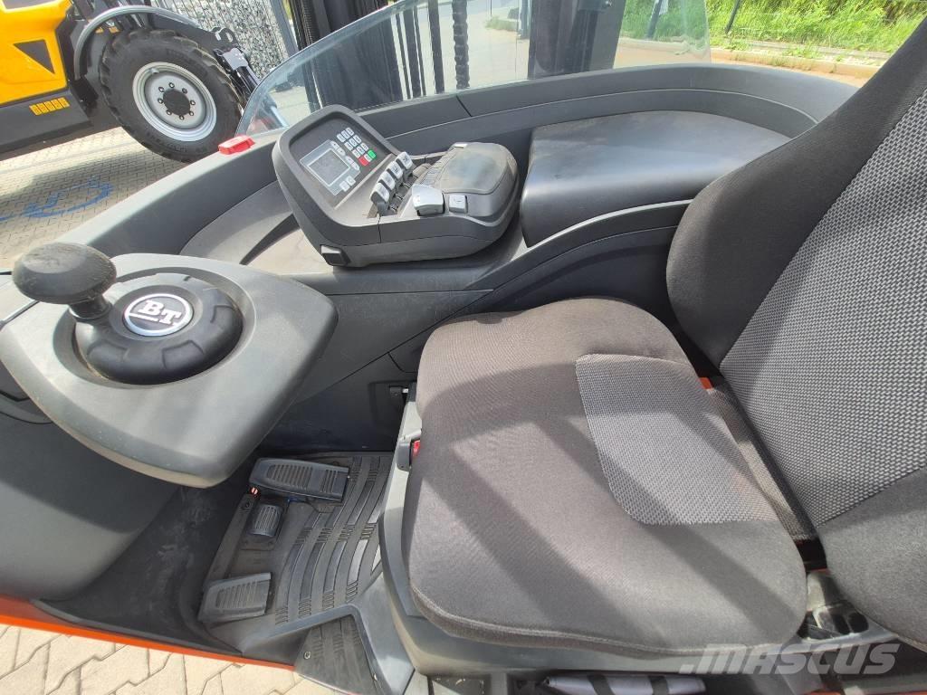 Toyota RRE 140 Šakiniai krautuvai su prailgintu keltuvu