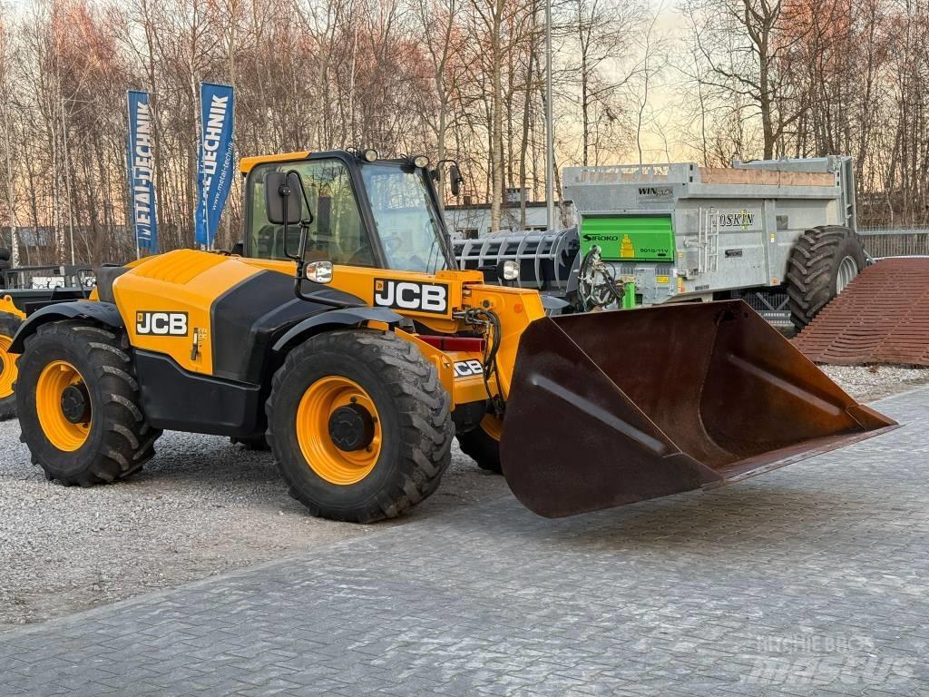 JCB 526-56 Agri Teleskopiniai ratiniai krautuvai