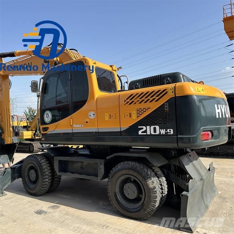 Hyundai 210W-9 Ratiniai ekskavatoriai