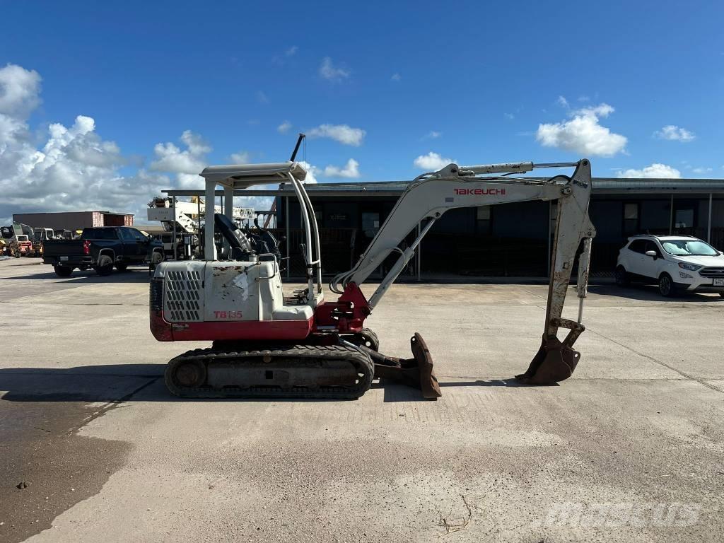 Takeuchi TB 135 Vikšriniai ekskavatoriai