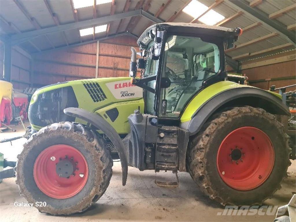 CLAAS Axion 810 Traktoriai