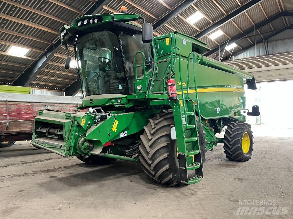John Deere T670 Derliaus nuėmimo kombainai