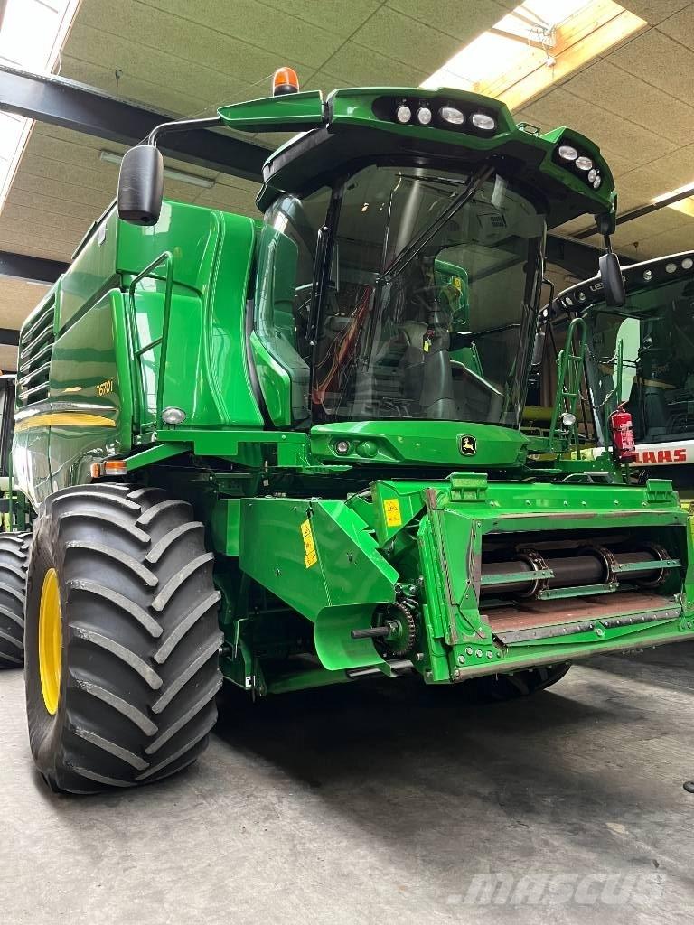John Deere T670 Derliaus nuėmimo kombainai