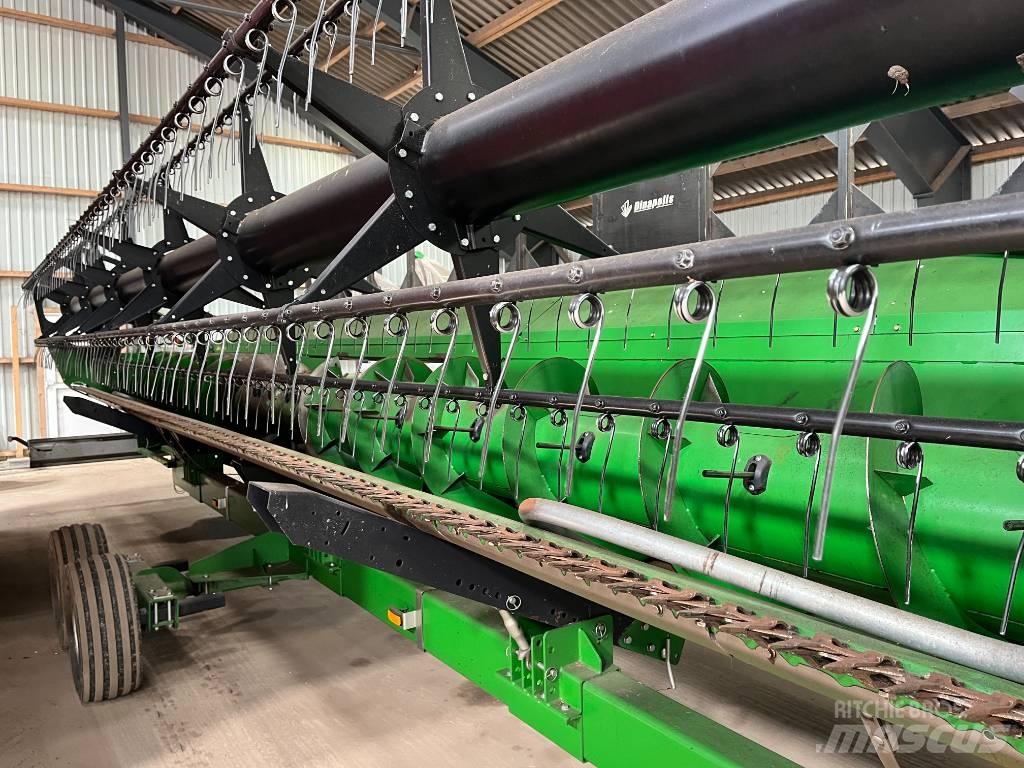 John Deere T670 Derliaus nuėmimo kombainai