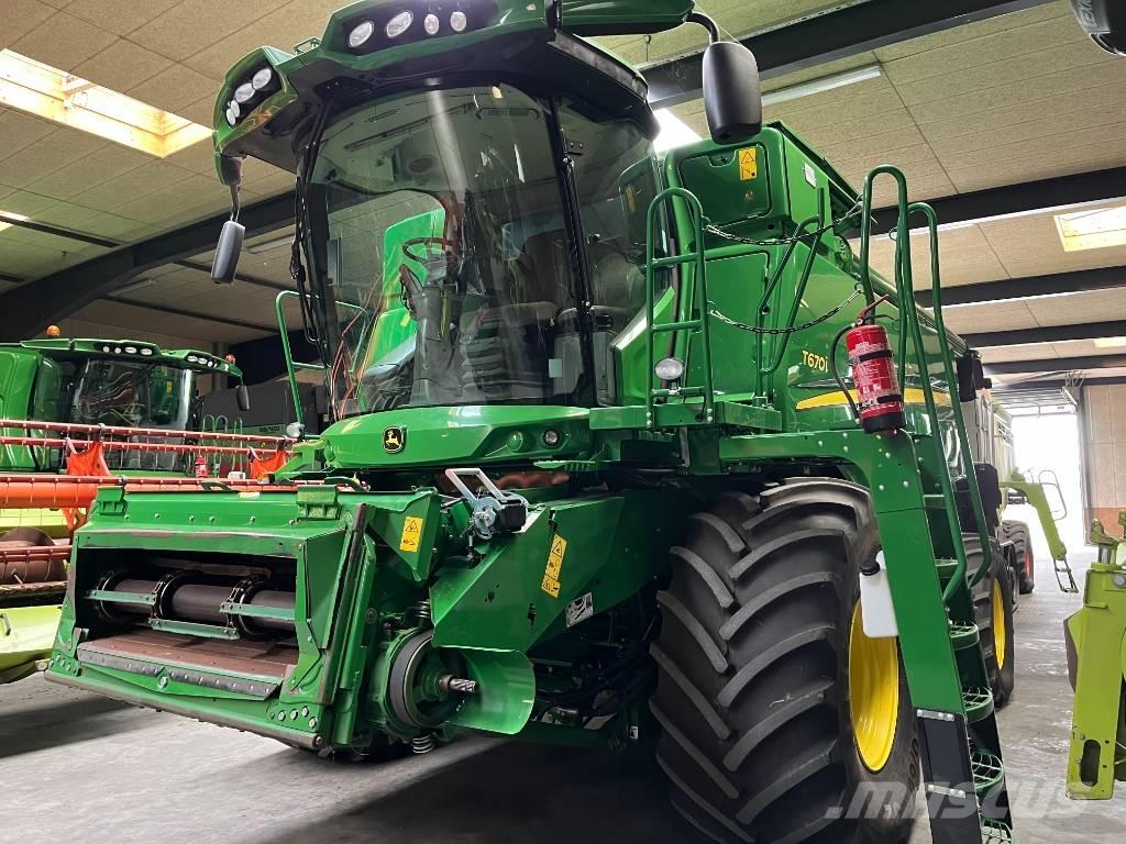 John Deere T670 Derliaus nuėmimo kombainai