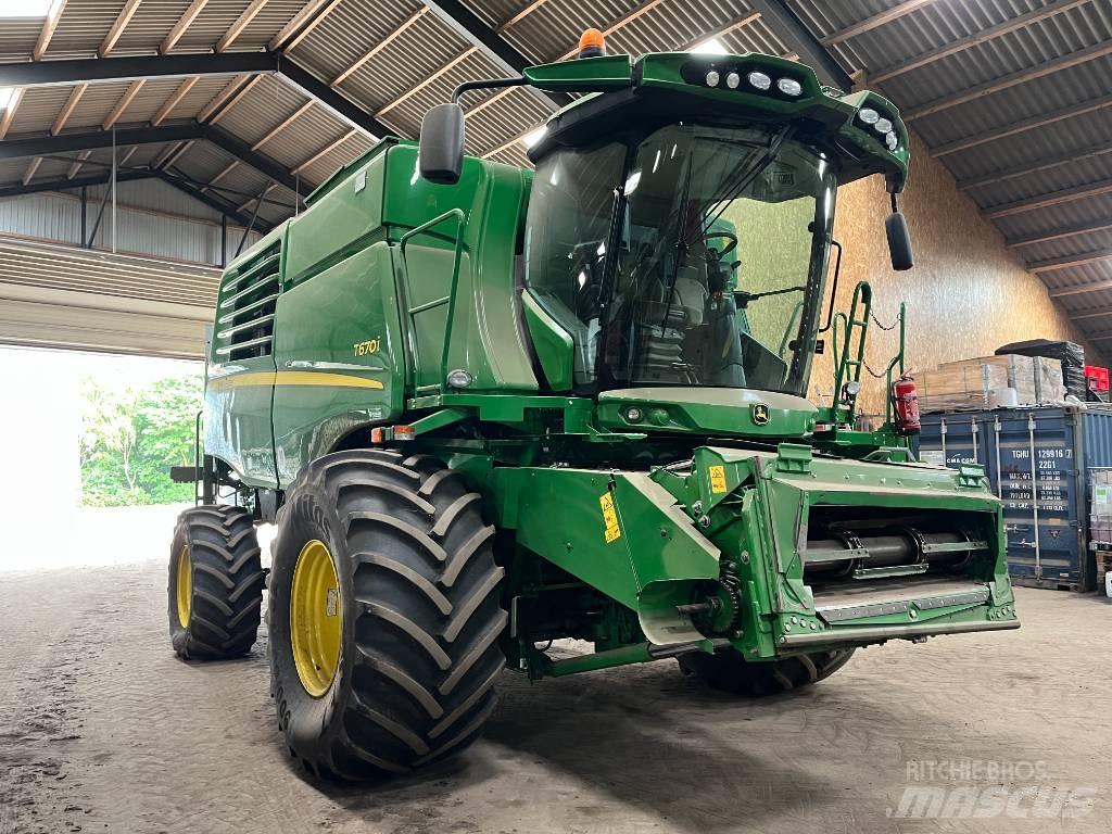 John Deere T670 Derliaus nuėmimo kombainai