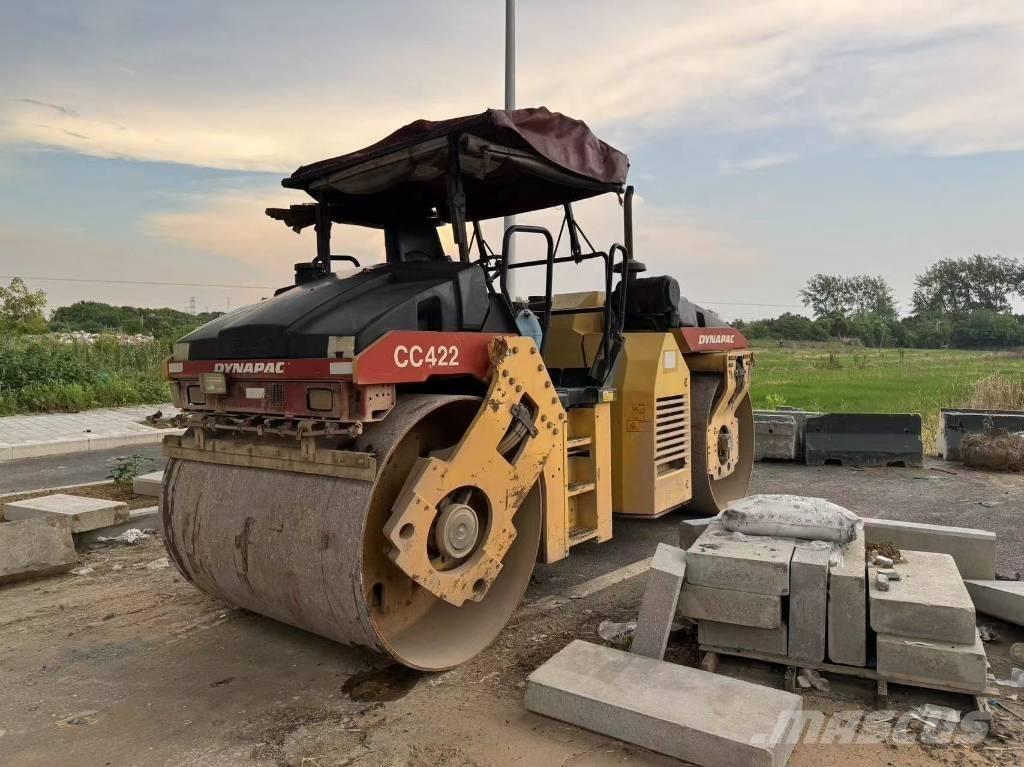 Dynapac CC422 Porinių būgnų volai