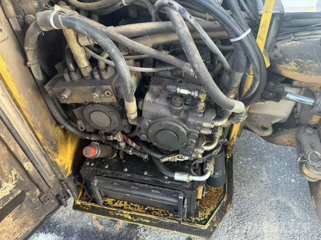 Dynapac CC422 Porinių būgnų volai