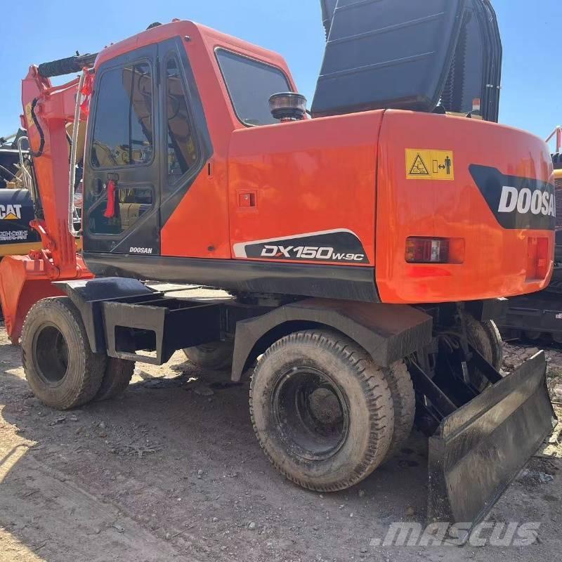 Doosan DX150W Ratiniai ekskavatoriai
