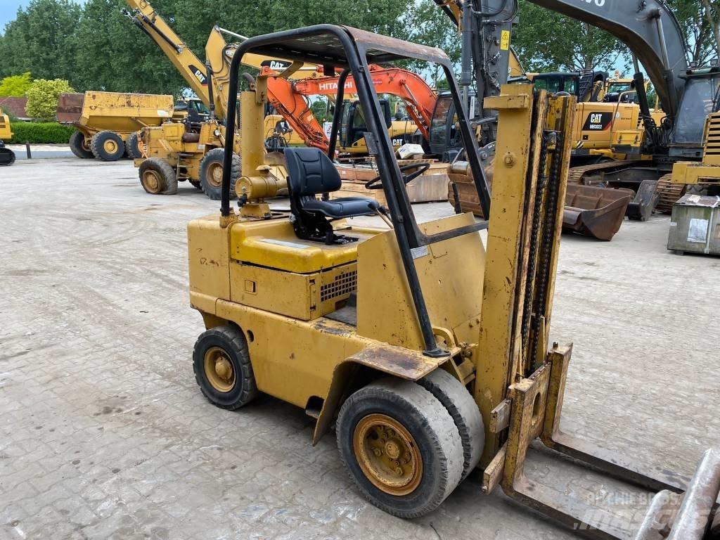 CAT V 50 B Dyzeliniai krautuvai