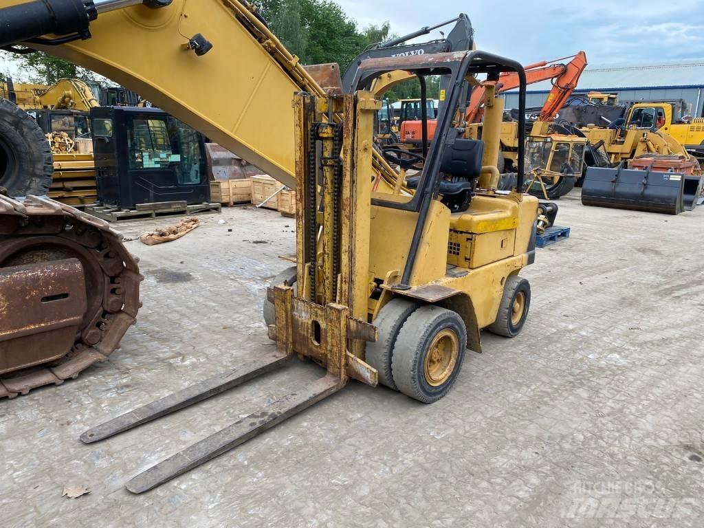 CAT V 50 B Dyzeliniai krautuvai