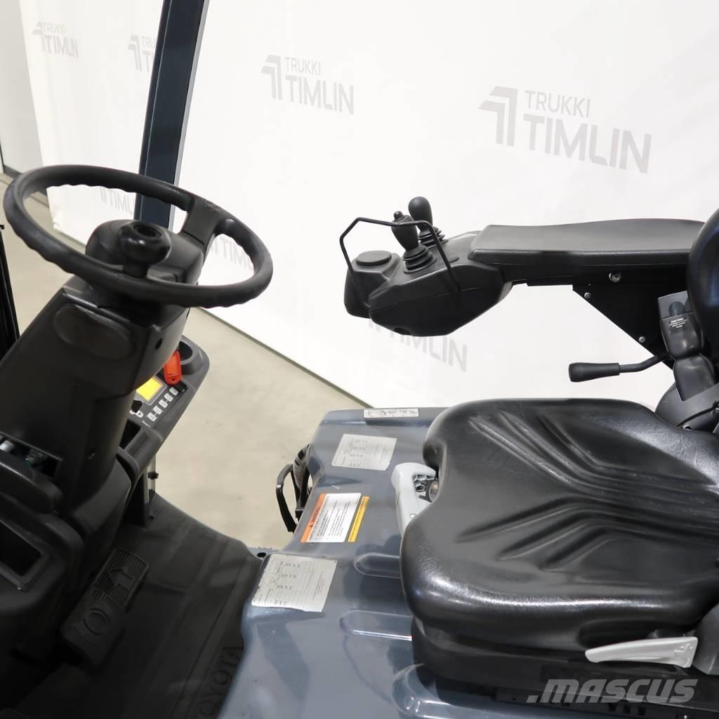 Toyota 8FBM20T Elektriniai šakiniai krautuvai