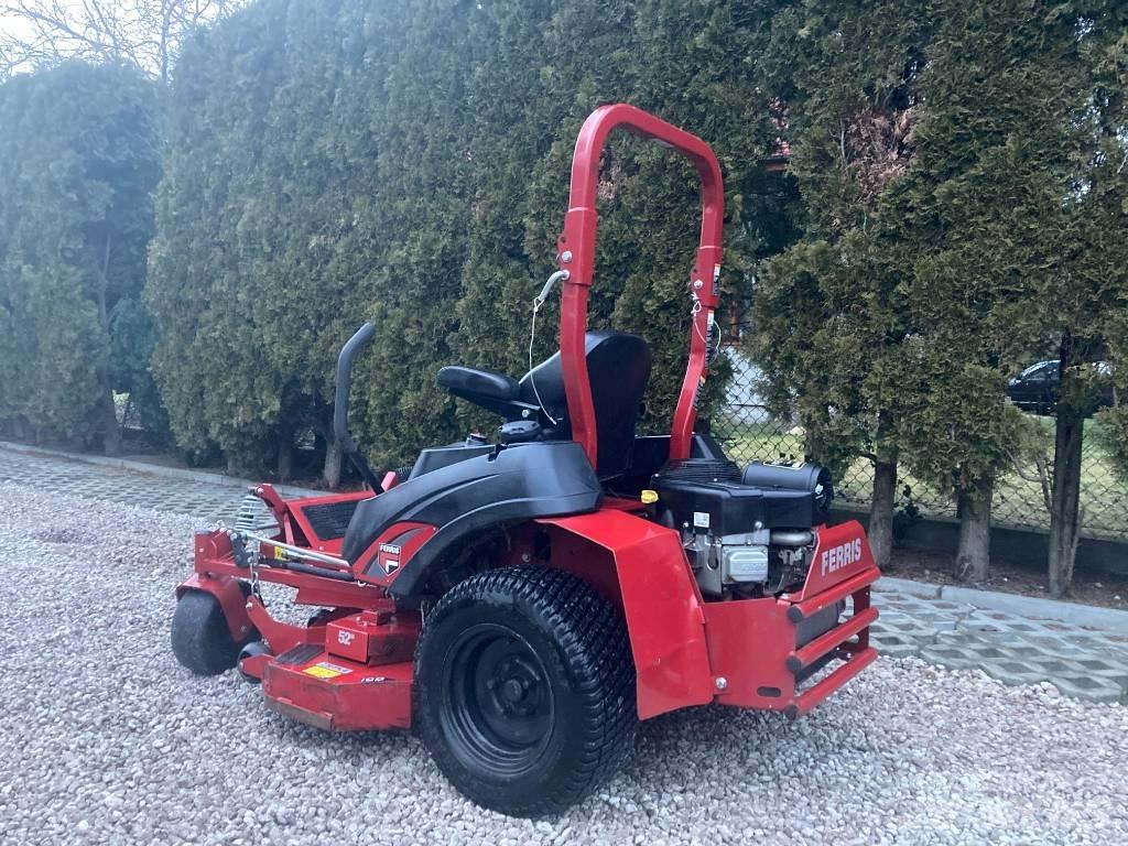 Ferris ISX 800 Žoliapjovės su lankstiniu vairavimo mechanizmu