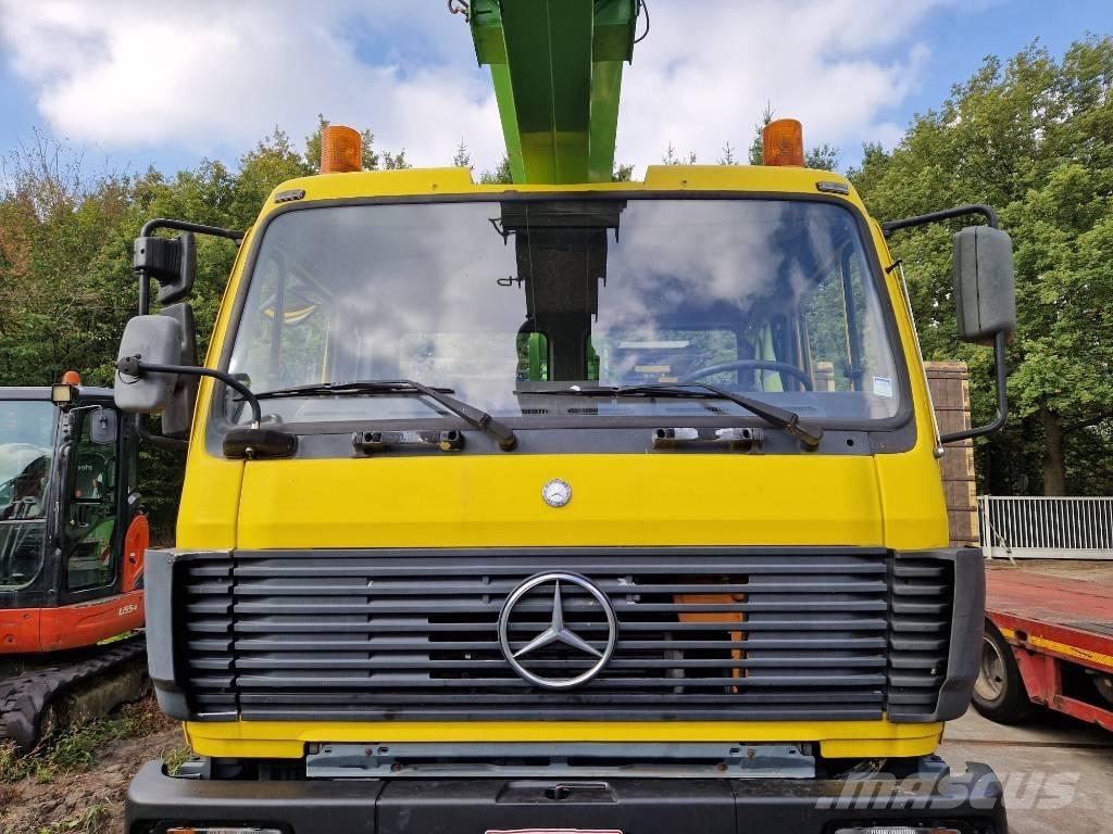 Mercedes-Benz 1824 Ant vilkikų montuojamos kėlimo platformos