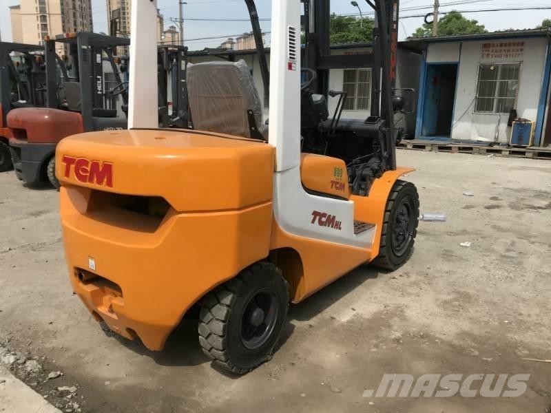 TCM FD 30 Dyzeliniai krautuvai