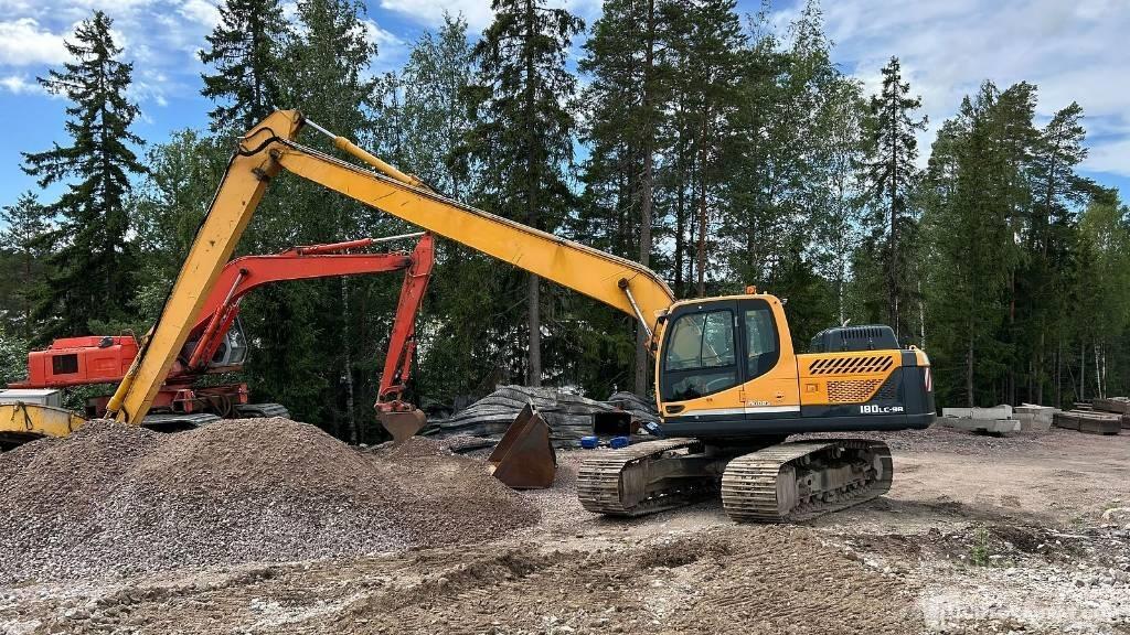 Hyundai R 180LC-9A Vikšriniai ekskavatoriai