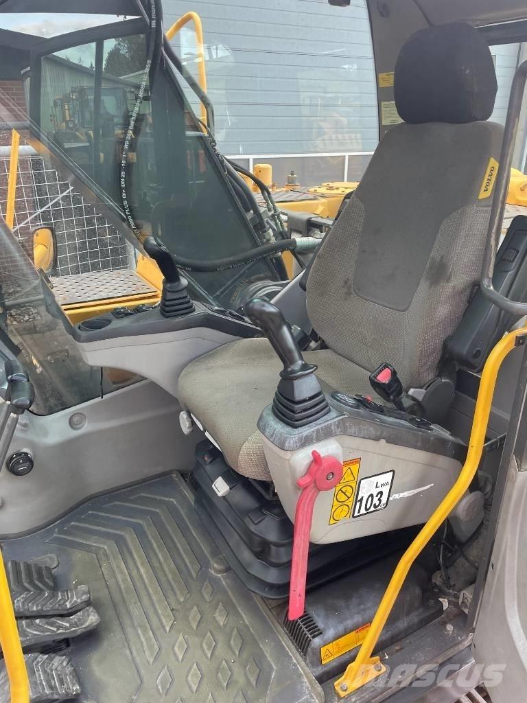 Volvo EC210CL Vikšriniai ekskavatoriai