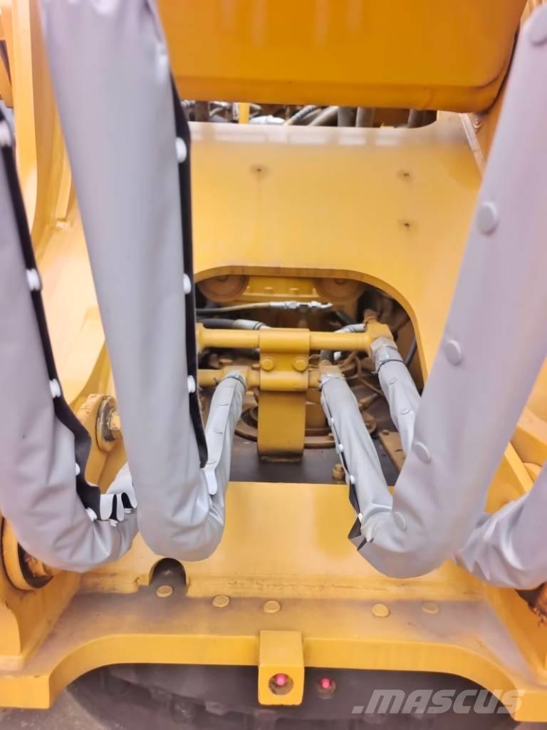 CAT 323 GC Vikšriniai ekskavatoriai