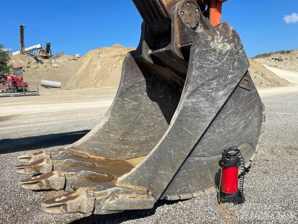 Hitachi EX 1200-6 Vikšriniai ekskavatoriai