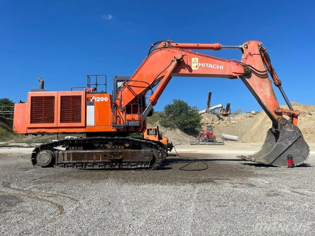 Hitachi EX 1200-6 Vikšriniai ekskavatoriai