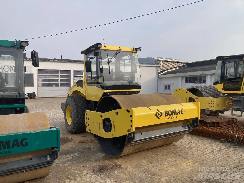 Bomag BW 211 DH-5 Vieno būgno volai