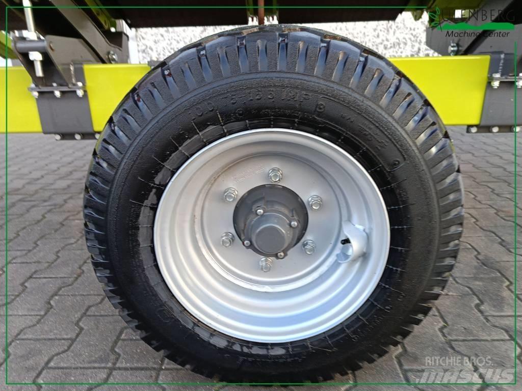 CLAAS VARIO 930 Derliaus nuėmimo kombainų priedai