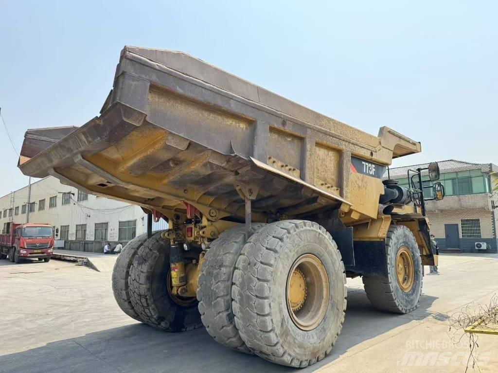 CAT 773 F Karjeriniai savivarčiai